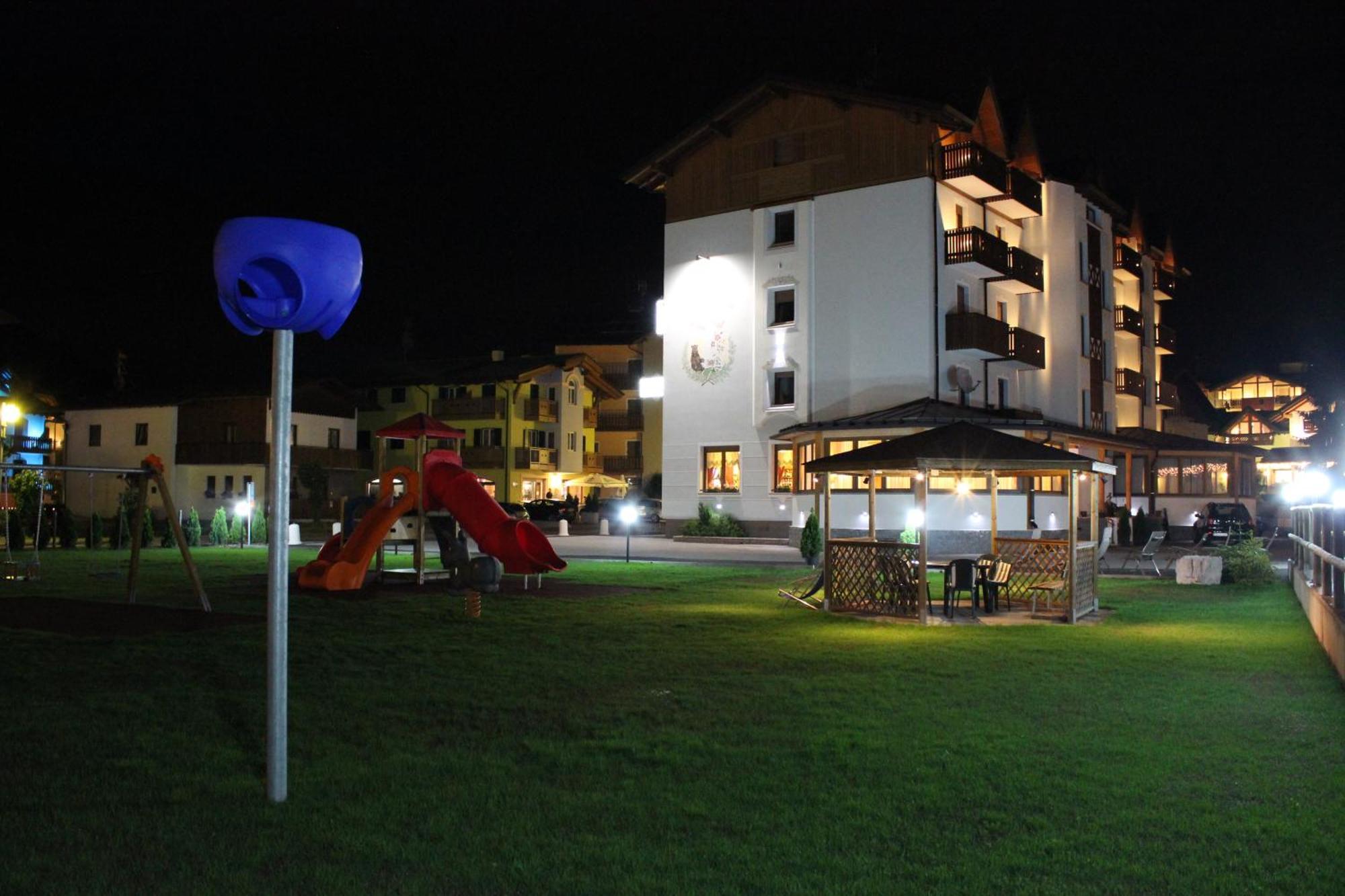 Hotel Rosa Alpina Андало Экстерьер фото