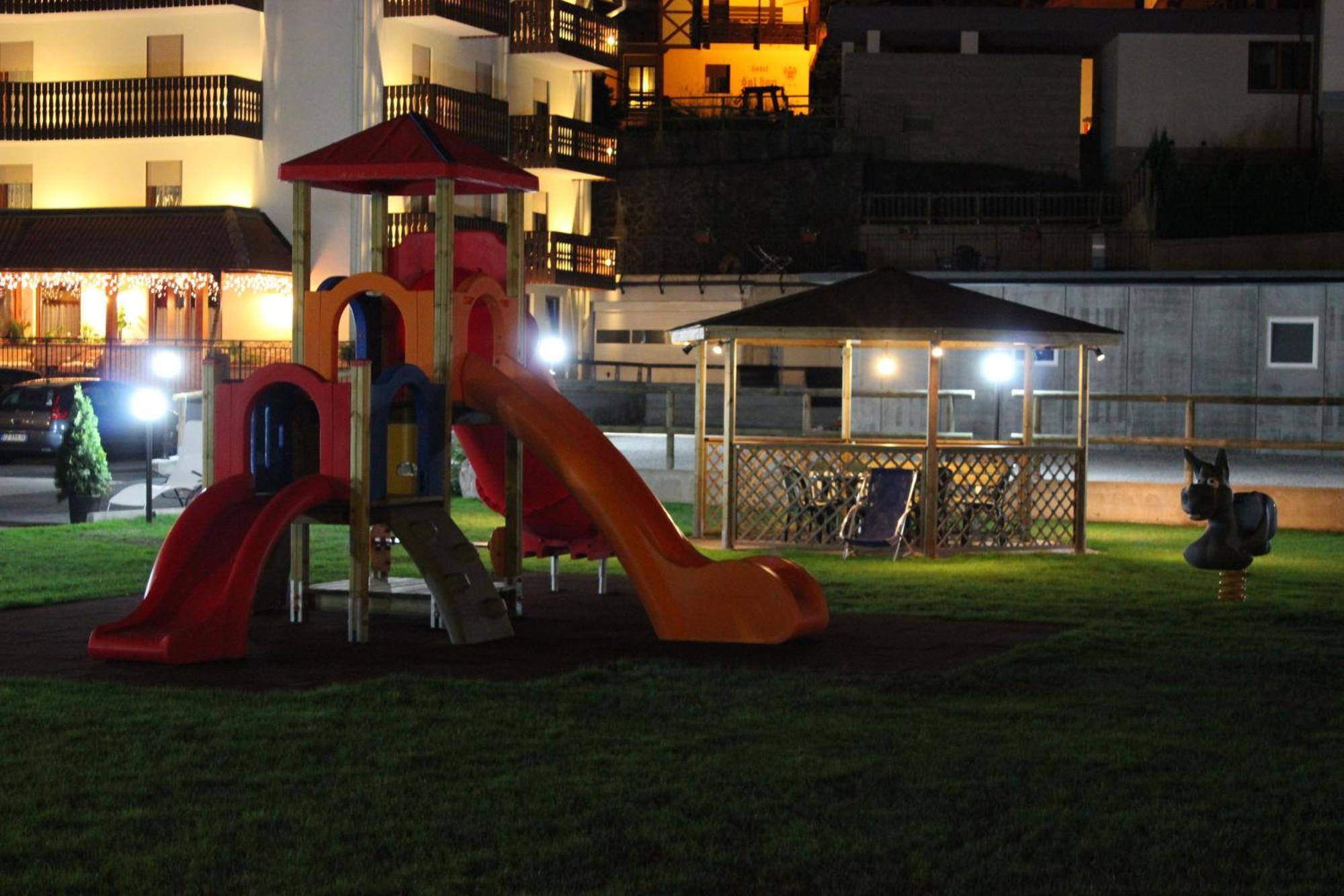 Hotel Rosa Alpina Андало Экстерьер фото