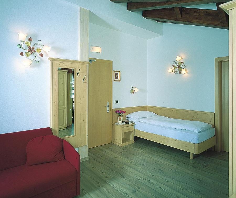 Hotel Rosa Alpina Андало Экстерьер фото