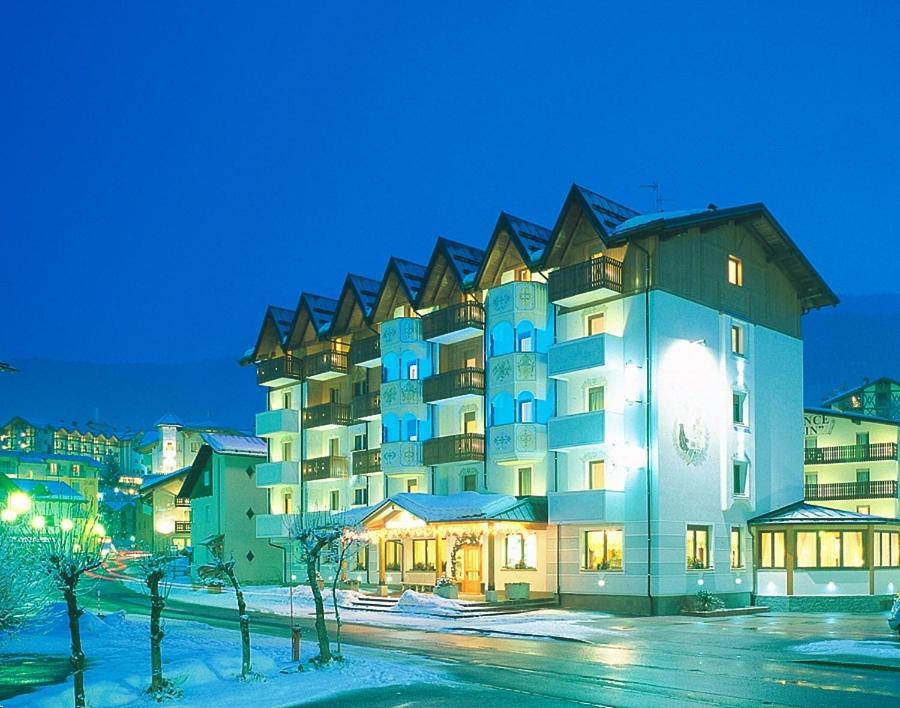 Hotel Rosa Alpina Андало Экстерьер фото